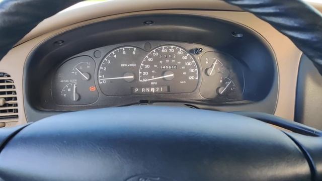 2000 Ford Explorer 5.0L v8 Low Idle смотреть онлайн