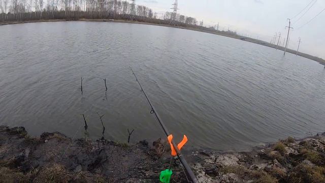 Не рыбалка,а сказка - осенний карась. ПОПЛАВОК и удочка ДАЛЬНЕГО заброса 22.10.2023 г. смотреть онлайн