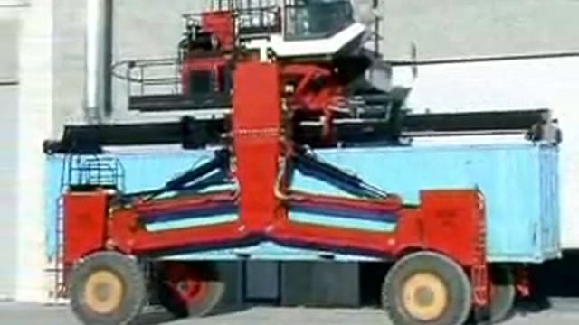 CVS Ferrari Runner the Future of container moving смотреть онлайн