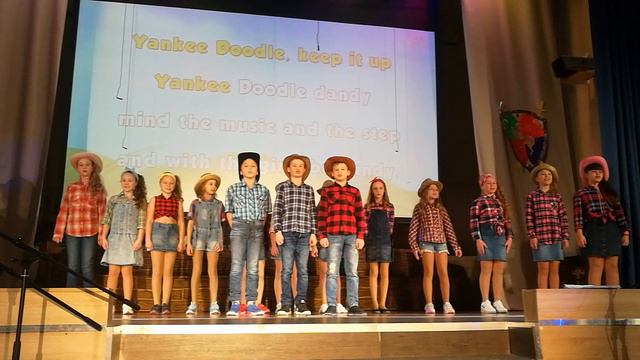 Yankee Doodle смотреть онлайн