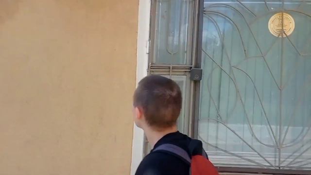 Лютый узбек и мини скин ходят по городу и пугают людей петардами смотреть онлайн