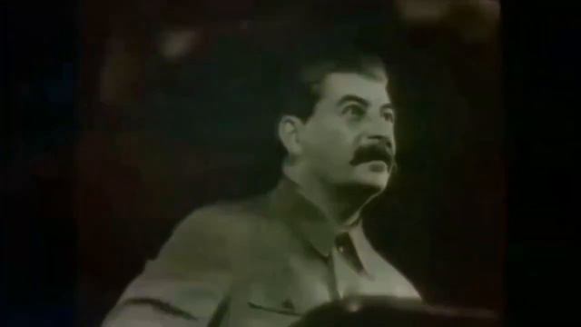 Сталин смотрит под звуком Among Us смотреть онлайн
