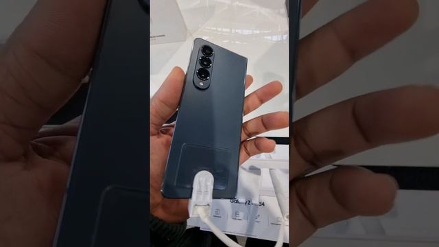 SAMSUNG Galaxy Z Fold 4 5G 256 GB Dual SIM смотреть онлайн