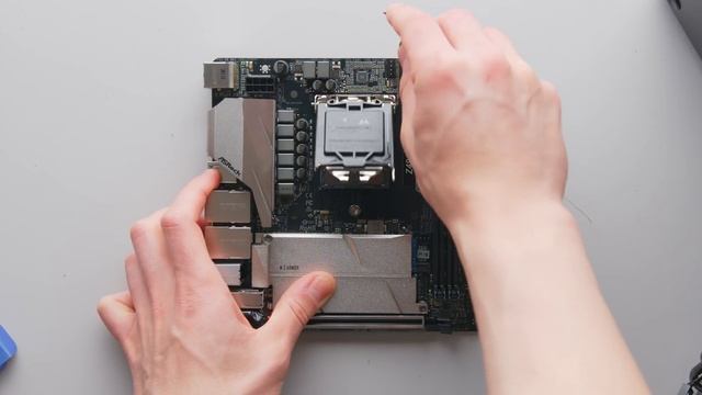 $1600 Dan A4-SFX Gaming PC Build Guide смотреть онлайн