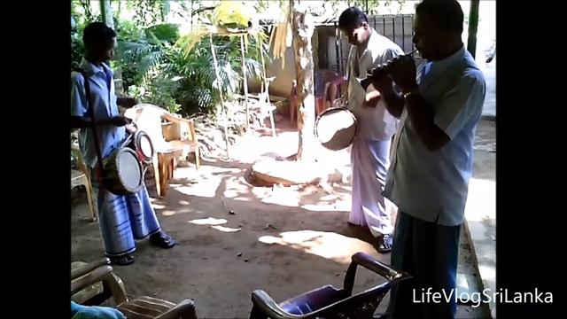 Traditional Drumming Music in Buddhist "Dana" #visitsrilanka #music смотреть онлайн