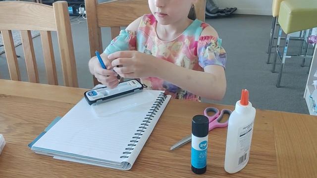 Детские поделки Летающая тарелка Часть 1 смотреть онлайн