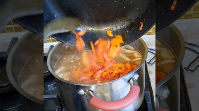 картофельный суп со свининой и корейскими нотками??? #рецептсупа#первоеблюдо#вкусноегорячее#повардо