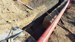 Монтаж подземной канализационной трубы.Утепление в два слоя.Обогрев труб#ремонт#деревня#канализации