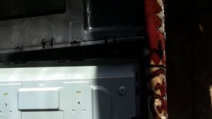 Как разобрать телевизор  LG 49LK5100PLB. не повредив матрицу.