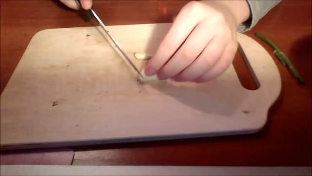 Детская кулинария. Готовим ОВОЩНЫЕ ПАЛОЧКИ СО СМЕТАННЫМ СОУСОМ. смотреть онлайн