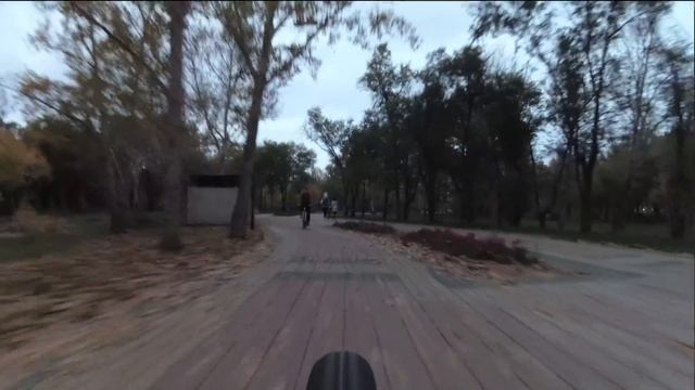 Электробайк мечты на 9000W. Покатушки в Караганде. 4К. 1 Октября 2018 г. смотреть онлайн