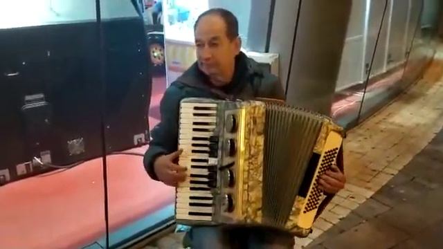 "Ламбада".Играет Натан Нахимович.Аккордеон. смотреть онлайн