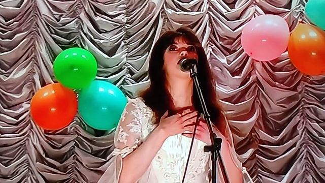 Стихотворение под музыку "Вальс цветов" (архив) смотреть онлайн
