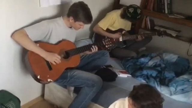 жидкие стулья - маленький домик смотреть онлайн