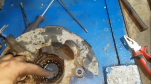 Меняем передний ступичный подшипник на Тойоте !