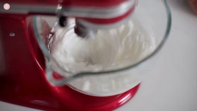 Meringues avec le robot pâtissier à tête inclinable 4,8 L | Recette de Mercotte | KitchenAid смотреть онлайн