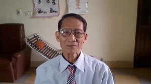 Лопухом большим снятие боли в шее, обладает противоопухолевой активностью . (Русский и Вьетнамский