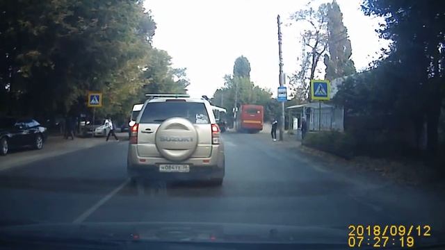 В Воронеже маршрутные автобусы устроили гонки 12.09.18 смотреть онлайн