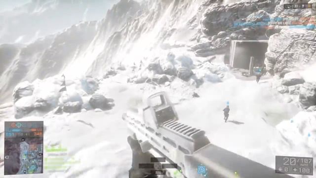 Playing Battlefield 4 with Hori T.A.C 4 PS4 mouse and keyboard смотреть онлайн