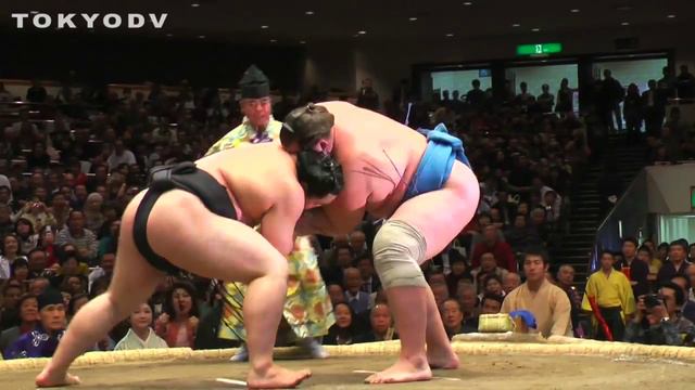 TOKYODV NUGGETS: Asashoryu Tosses Baruto in Sumo Match (HD) смотреть онлайн