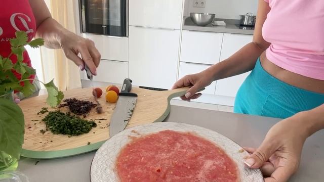 Салат от Эпштейн-Барр. Охлаждает и дает сытость на 4 часа смотреть онлайн