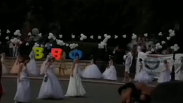 ПАРАД НЕВЕСТ ОРЕНБУРГ 26.05.2012 смотреть онлайн