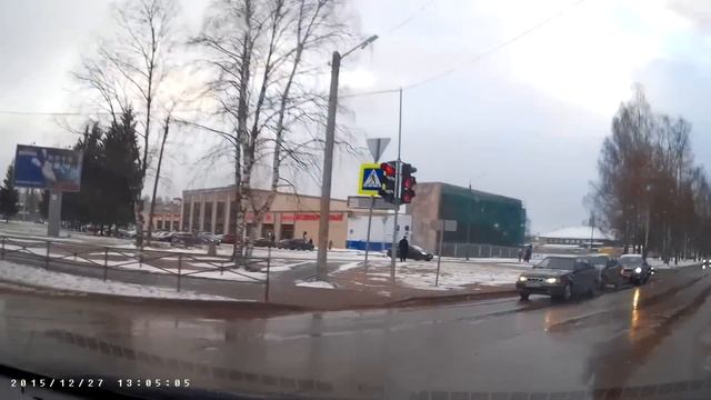 Пешеходы нарушают правила смотреть онлайн