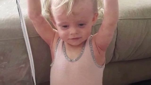 Она просто хочет жить КАК ВСЕ... но мешает недуг, которая не дает ей жизни! смотреть онлайн