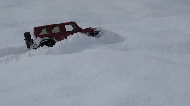 RC axial прорыв по снегу смотреть онлайн