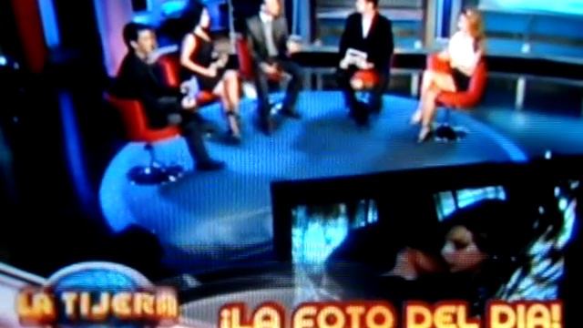 LA TIJERA CONSIGUE LA FOTO DE LUIS MIGUEL Y DAISY FUENTES BESANDOSE смотреть онлайн