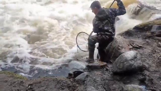 ВОТ ЭТО ТРОФЕЙНЫЕ УЛОВЫ! ВОТ ЭТО ПРИКОЛЫ НА РЫБАЛКЕ #9 смотреть онлайн