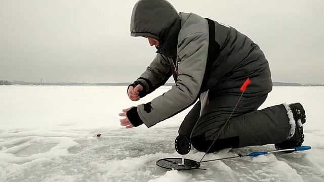 Ловля на жерлицы. Ура получилось)) смотреть онлайн
