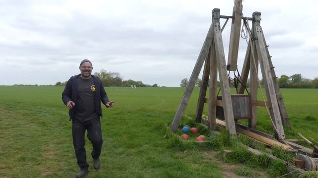 Trebuchet - 100 Darts