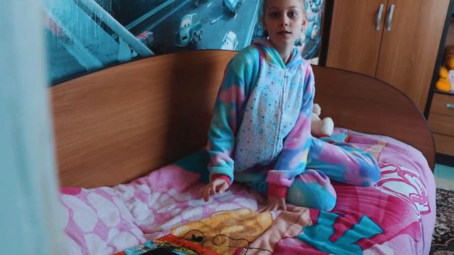 Вокруг меня происходит что-то странное... смотреть онлайн