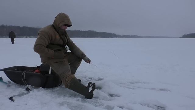 ОСНАСТКА УДОЧКИ на ЛЕЩА и другую мирную рыбу! Зимняя рыбалка на ОКЕ! смотреть онлайн
