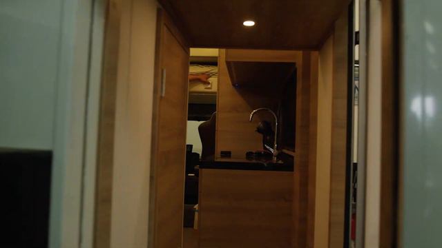 Anemone Horse Trucks bedrijfsimpressie смотреть онлайн