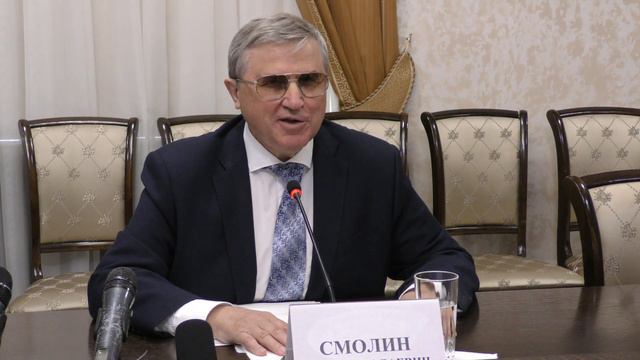 Олег Смолин о ЕГЭ, болонской системе и других проблемах образования смотреть онлайн