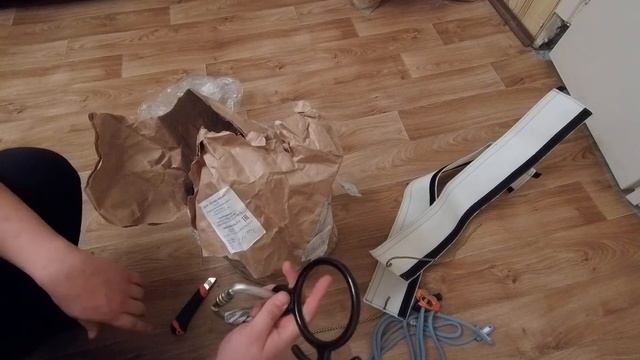 Распаковка посылки со альп. снарягой смотреть онлайн