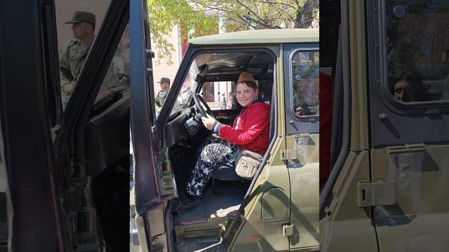 парад смотреть онлайн