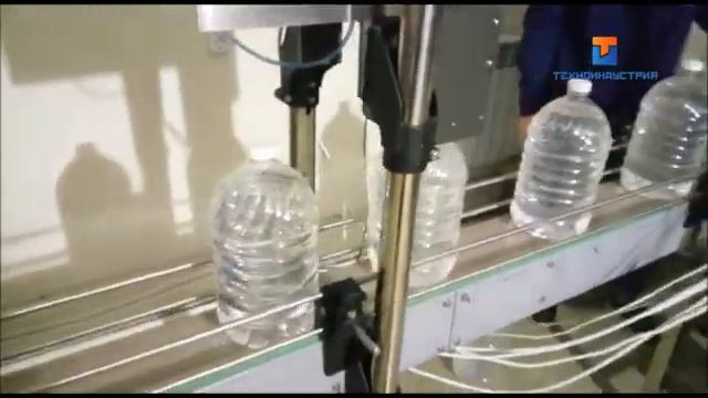 Полуавтоматическая линия розлива в 5 литровые бутылки смотреть онлайн
