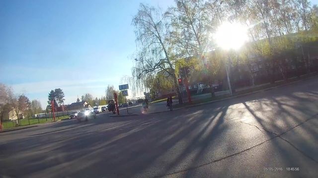 Тест экшн камеры EKEN H9 / H9R 4K на велосипеде днем смотреть онлайн