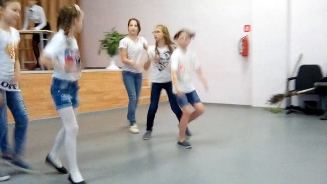 Танец 5 б школа 2 смотреть онлайн