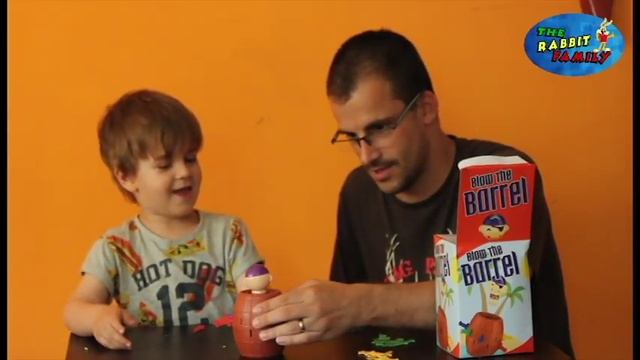 Unboxing and review Blow the Barrel family game, pop up pirate, family fun with toys and ethan смотреть онлайн