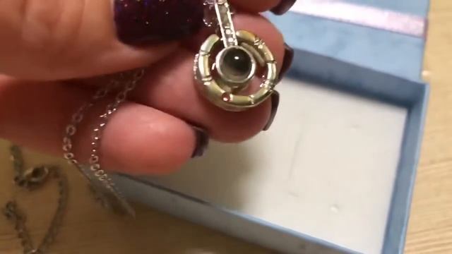 Подарок маме: кулон на 100 языках мира Я ЛЮБЛЮ ТЕБЯ (отзыв) смотреть онлайн