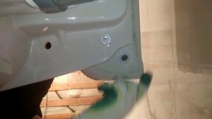 Установка арматуры унитаза