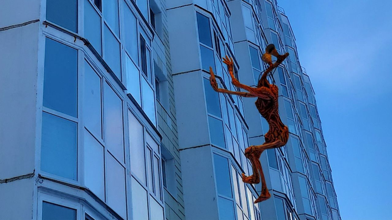 Сиреноголовые вернулись в нашу реальность против Вики смотреть онлайн