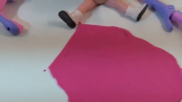 Готовим куклу к празднику вечернее платье стильный клатч.Dress for Baby doll смотреть онлайн