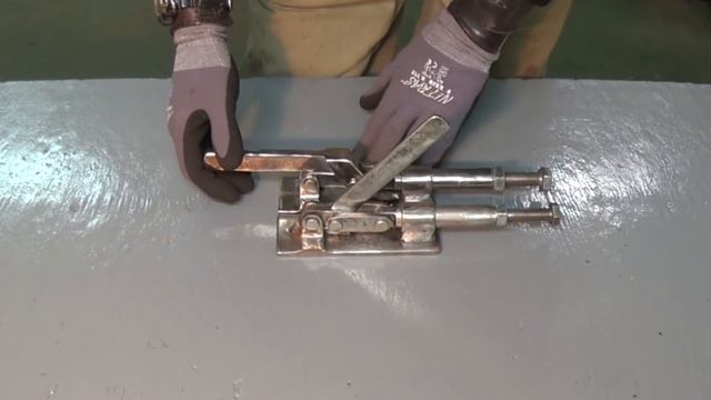 Быстрый ЗАЖИМ- СТРУБЦИНА, СВОИМИ РУКАМИ! Струбцины рычажные, плунжерные/шатунные/Making Quick Clamp смотреть онлайн