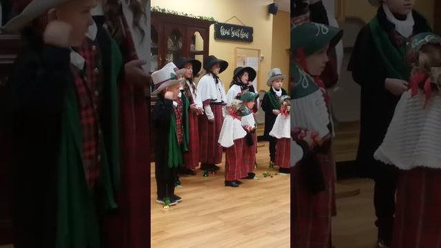 Caroling смотреть онлайн