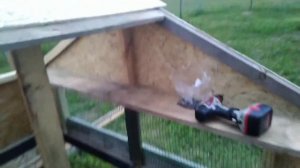 курятник для бройлеров своими руками. Большая клетка для бройлеров на улице.